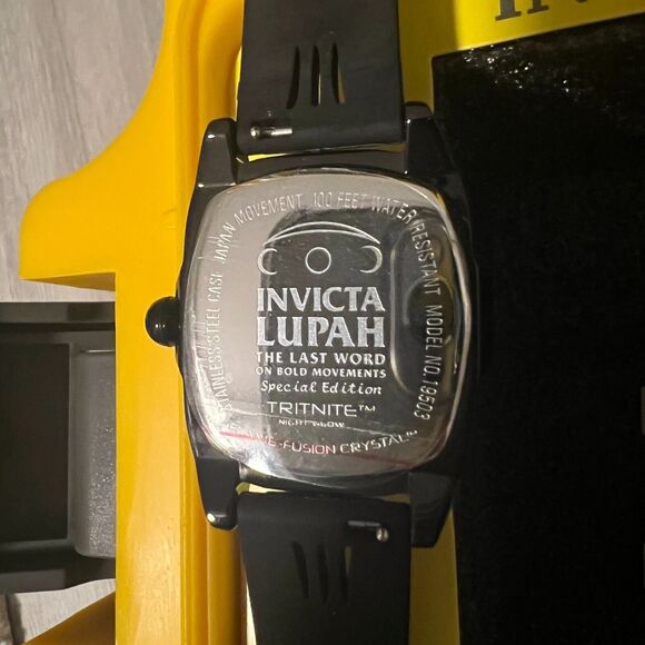 Invicta Special Edition Lupah 19503 Womens Ladies Watch Red Face Black Strap - Picture 3 of 8